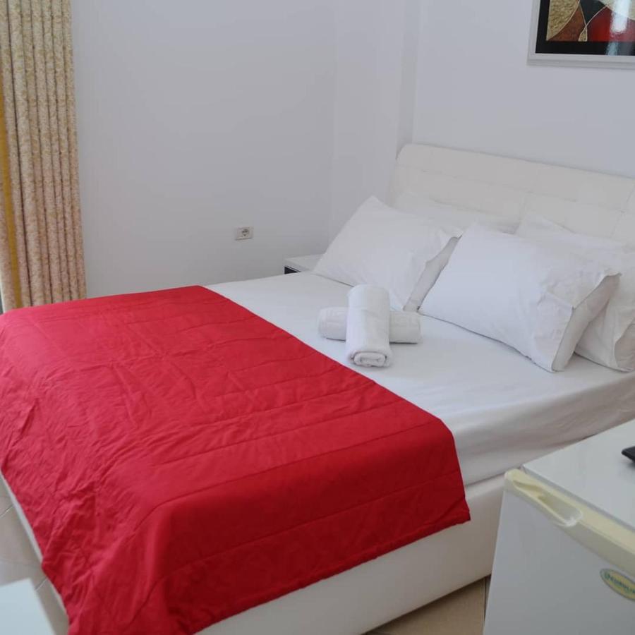 Noah Apartaments Sarandë エクステリア 写真