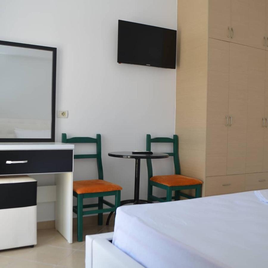 Noah Apartaments Sarandë エクステリア 写真