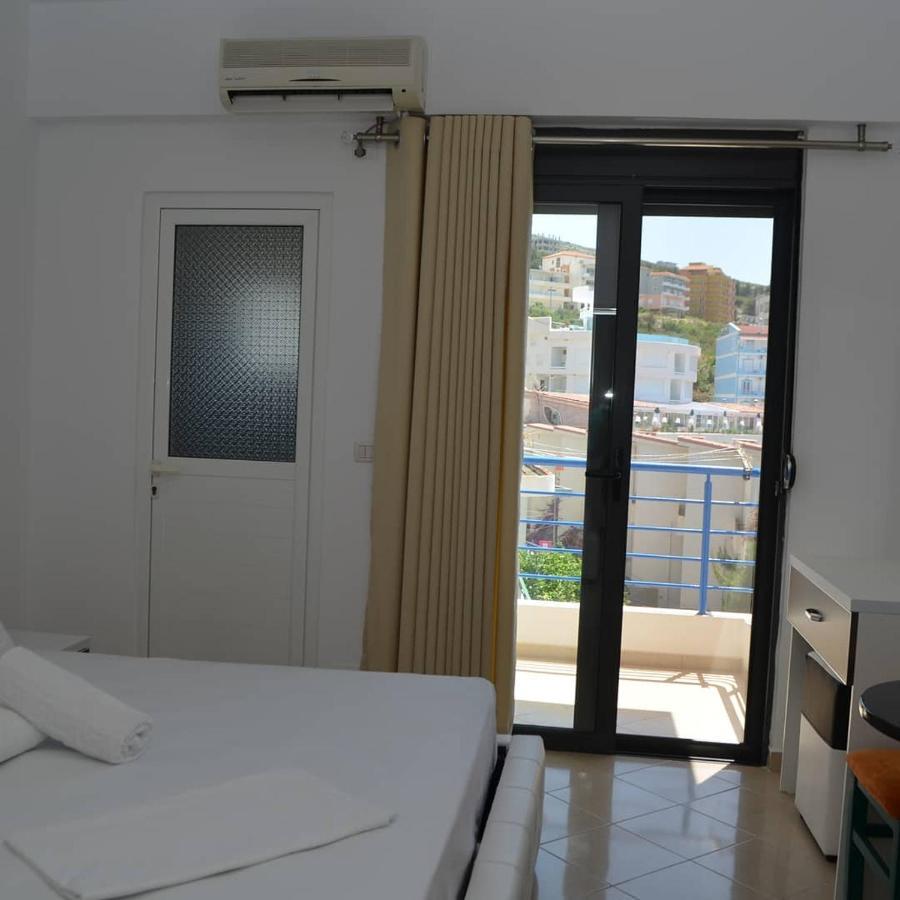 Noah Apartaments Sarandë エクステリア 写真