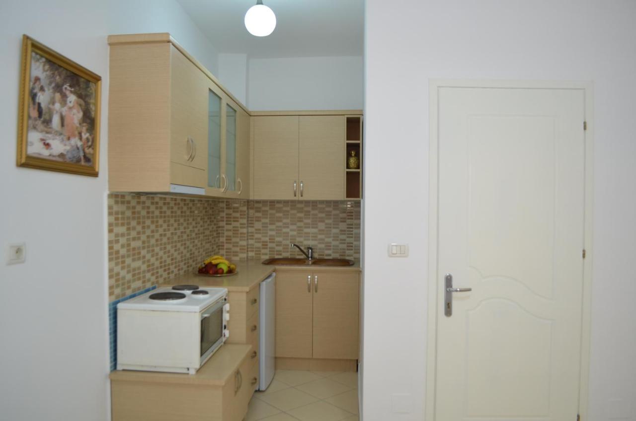 Noah Apartaments Sarandë エクステリア 写真