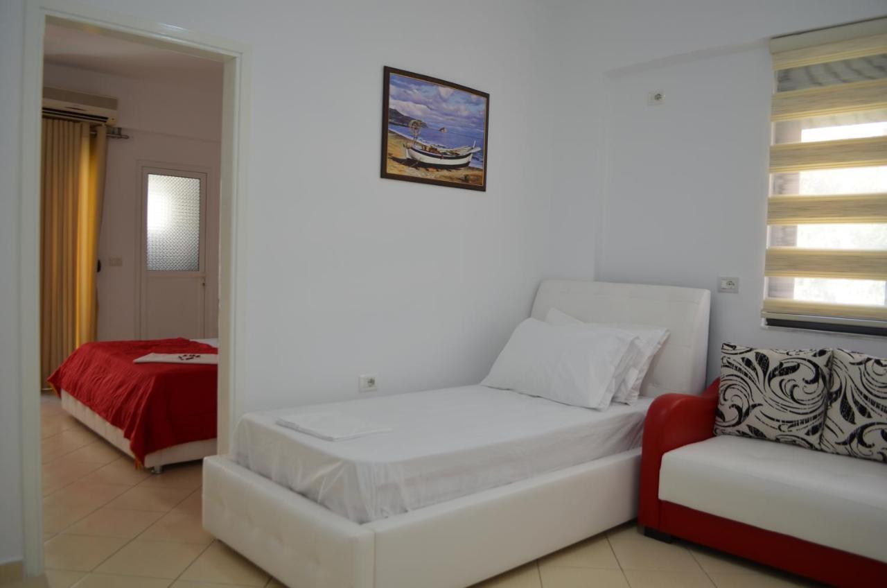 Noah Apartaments Sarandë エクステリア 写真