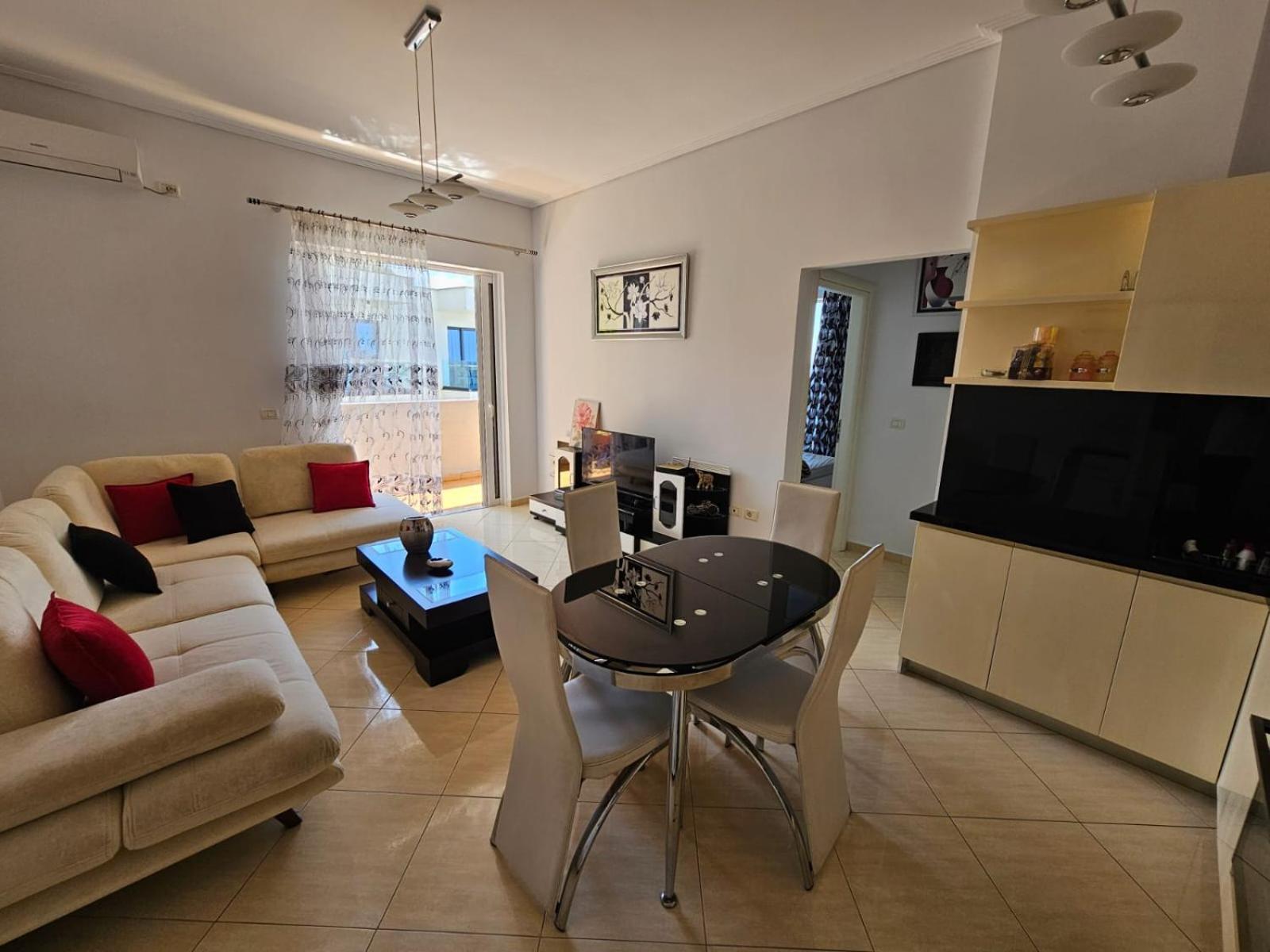 Noah Apartaments Sarandë エクステリア 写真