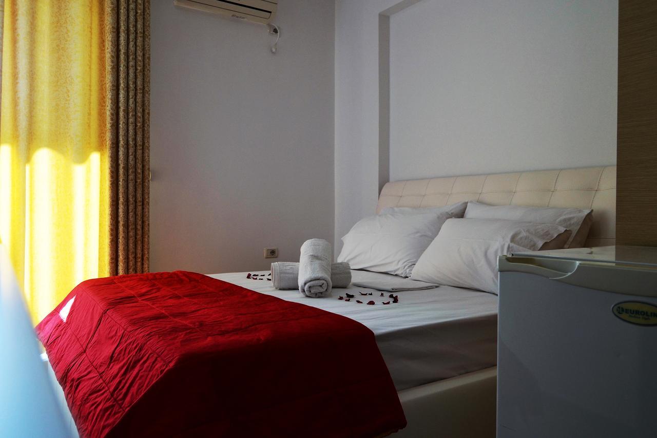 Noah Apartaments Sarandë エクステリア 写真