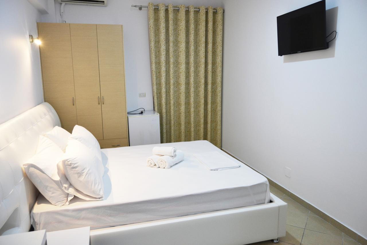 Noah Apartaments Sarandë エクステリア 写真