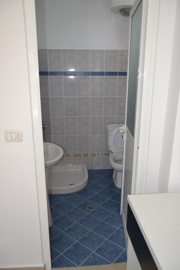 Noah Apartaments Sarandë エクステリア 写真