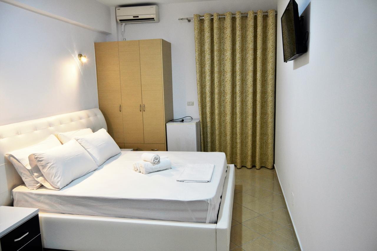 Noah Apartaments Sarandë エクステリア 写真