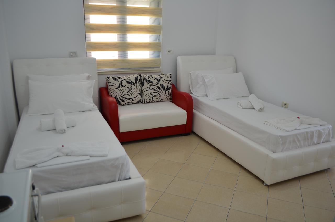 Noah Apartaments Sarandë エクステリア 写真
